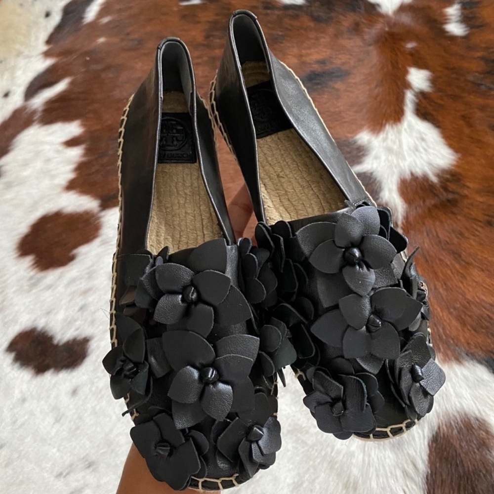Authentic Tory Burch Espadrille Flats with Logo 8M